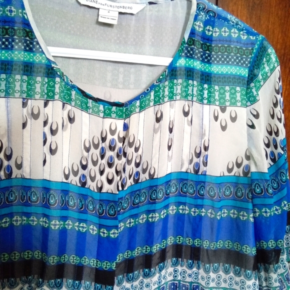 Diane Von Furstenberg 100% Silk Bohemian Style Blouse - Picture 2 of 14